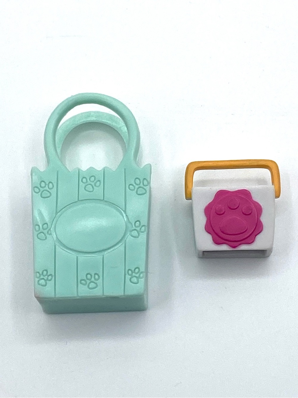Littlest Pet Shop LPS Pet Carrier & Assorted Accessories Lot - Picture 13 of 15
